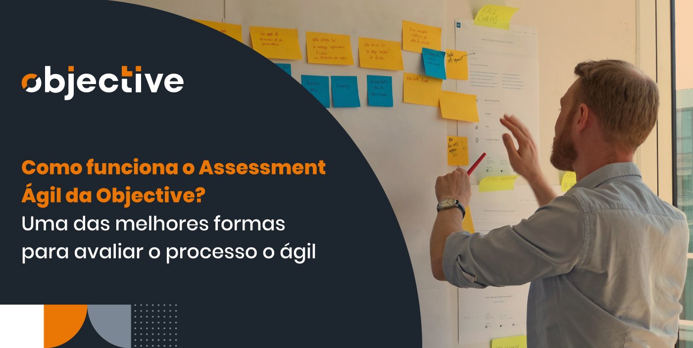 assessment-agil-escrito-e-um-homem-vestido-de-terno