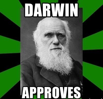 Foto de Charles Darwin escrito " Darwin Approves