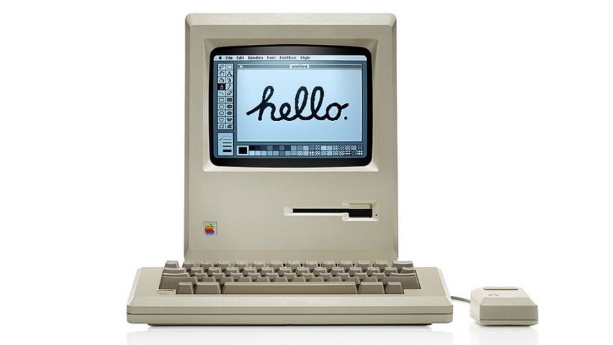 imagem de um computador antigo escrito hello em uma tela de paint